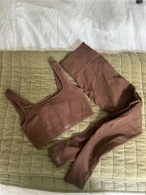 SET Brown Sculptflex Leggings